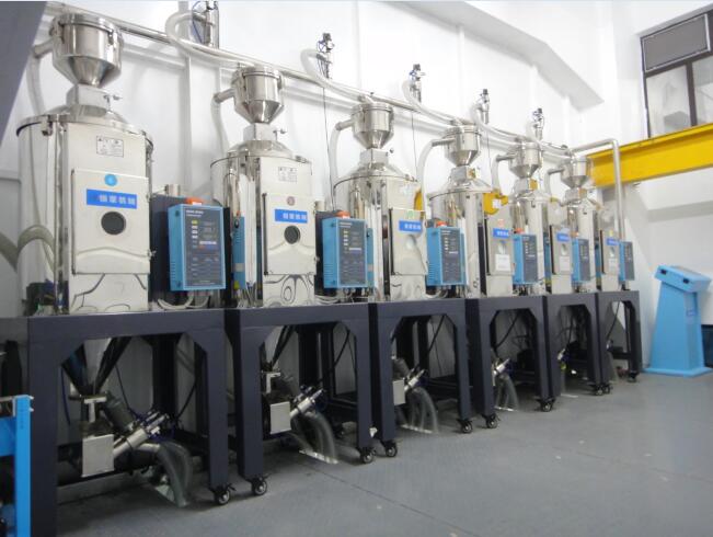 中央供料系統(tǒng)單機(jī)中的吸料機(jī)哪些組成的？